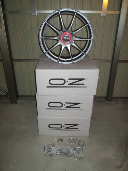 ★☆OZ FORMULA HLT 18インチ 7.5J +48☆★