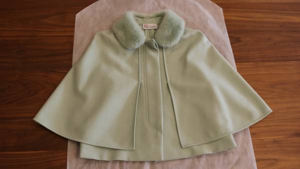 レッドヴァレンティノ VALENTINO LR0CG0202LC 金ボタン レッドケープ