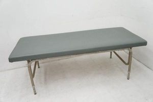 マルセン 施術用ベッド （臥床患者さんへのシーツ交換 ／ 監修 日本 