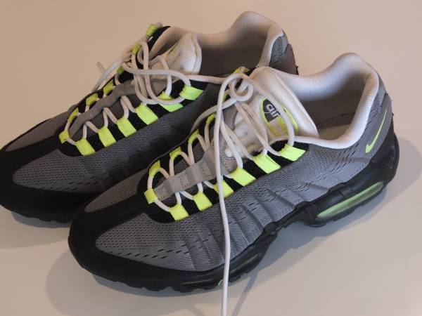【中古美品】ナイキエアマックス95(復刻)イエロー