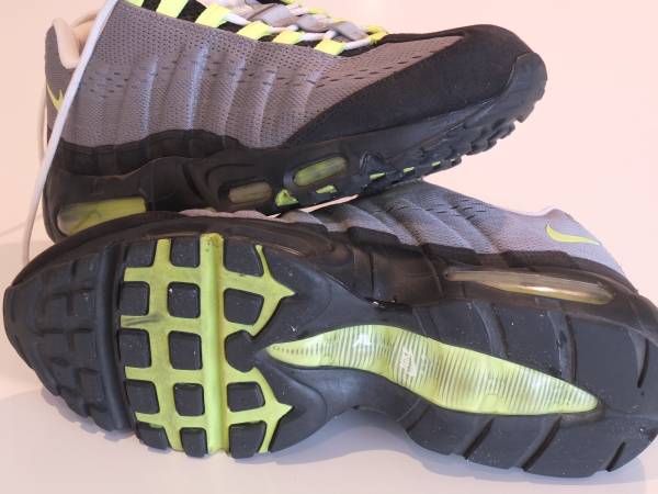 【中古美品】ナイキエアマックス95(復刻)イエロー