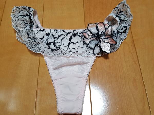 ワコール　サルート　水中庭園　Tバック