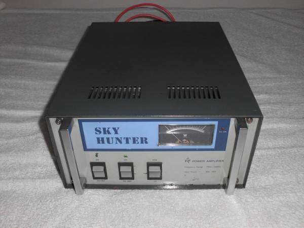 HFリニアアンプSKY HUNTER TW-1600/800本体 MAX820W