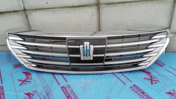 トヨタ純正 200系 クラウン ハイブリッド プリクラッシュ グリル