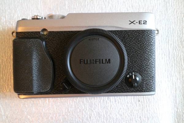 FujifilmX-E2シルバー X E2 シルバー 付属品多数 27パンケーキ&55