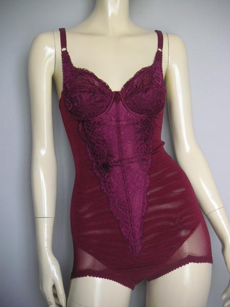 冬季限定価格！G85LLワイン色 サロン品質の高級補正ボディスーツ