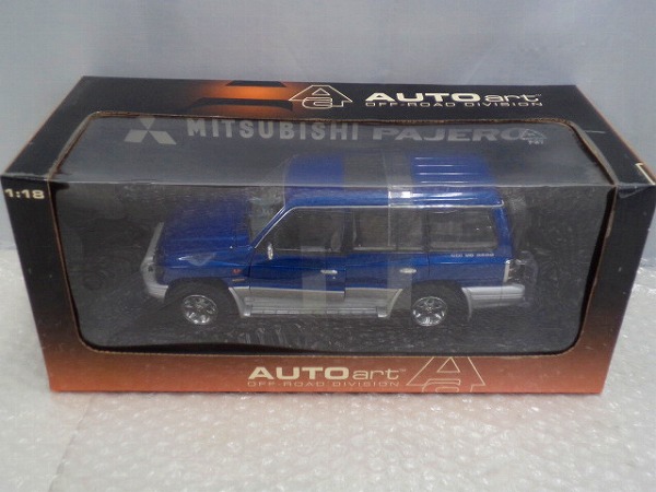 オートアート 1/18 三菱 パジェロ /MITSUBISHI，ミニカー [梱0.1