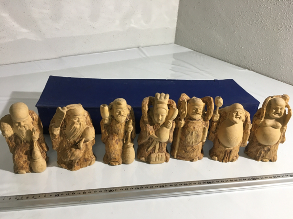 木彫 手彫り 七福神 縁起物 置物 平均高約16cm 七体セット