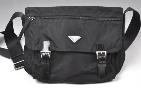 PRADA 肩掛けバッグ　★写真見て！