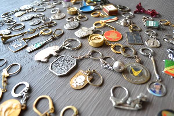 フレンチキーホルダー 金属系セットＢ ５8個　 ブルボン