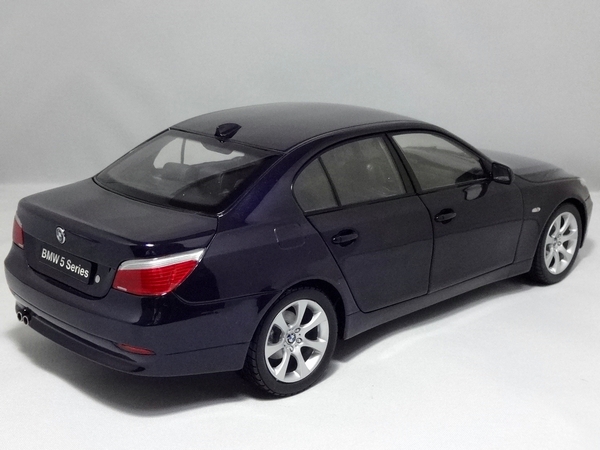 ▽ 京商 1/18 BMW 545i セダン E60 ブルー 5シリーズ 青 KYOSHO