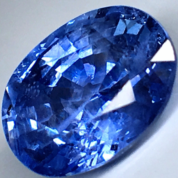 必見1.761ct【天然サファイア】8.2×6.0㎜ ルース 裸石 ソ付