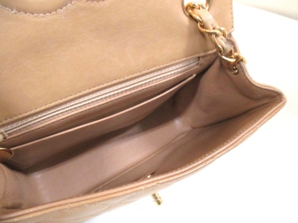 シャネル ショルダーバッグ ミニマトラッセ ベージュ ラムスキン