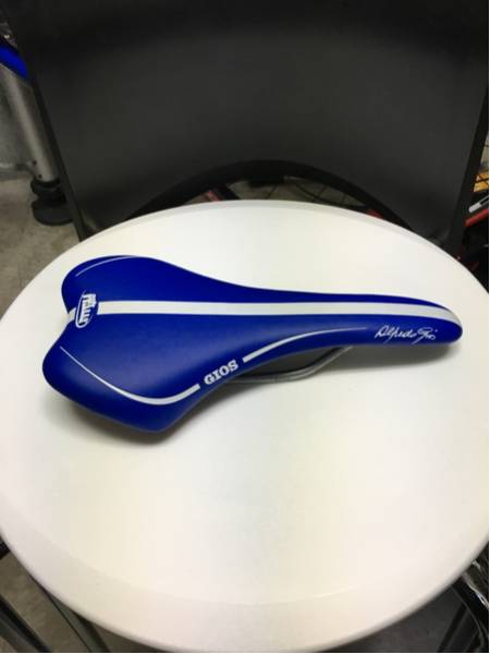 【美品】selle ITALIA サドル GIOS ※送料無料※ 226g