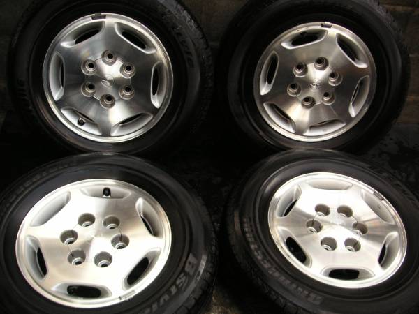 グランビアに★トヨタ純正　15×6　6H　+29　139.7●215/70R15