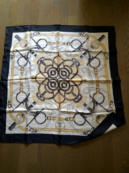 カレ90 スカーフ エルメス Eperon 黄金の拍車 HERMESエルメス Or d