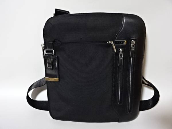 即決 TUMI ARRIVE ショルダーバッグ 25105D トゥミ 鞄 カバン