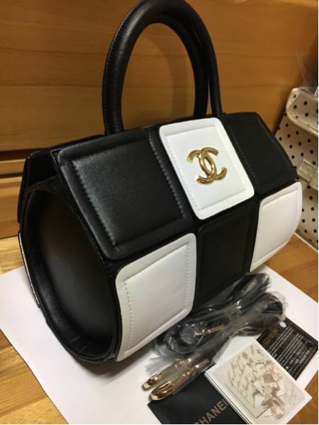 CHANEL シャネル ショルダーバッグ - ハンドバッグ ノベルティ 2way 美 