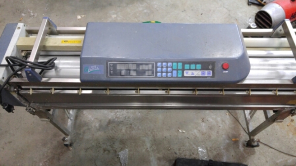 極東産業　クロス糊付け機　HB-GD_1