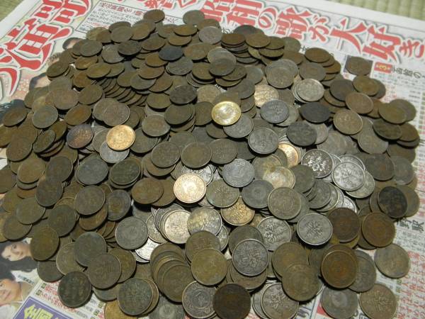 ☆#012☆ お宝　大量　桐一銭青銅貨　約530枚！年号未選別　①☆