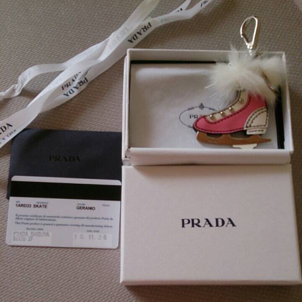 PRADA プラダ スケートモチーフキーリング/バッグチャーム ファー付き新品