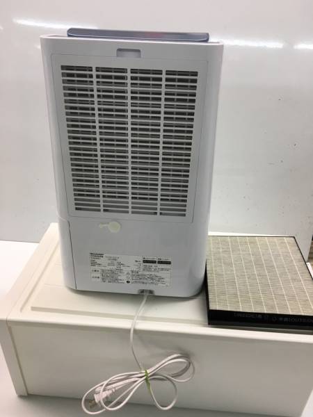 季節、空調家電 【除湿機】【シャープ】クリーニング済み【管理番号 