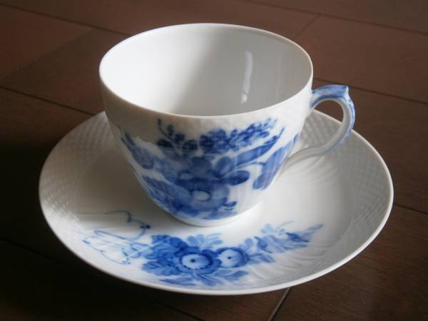ロイヤルコペンハーゲンブルーフラワーカップ&ソーサー 　　　　arh