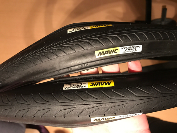 mavic タイヤ前後セット新品未使用品