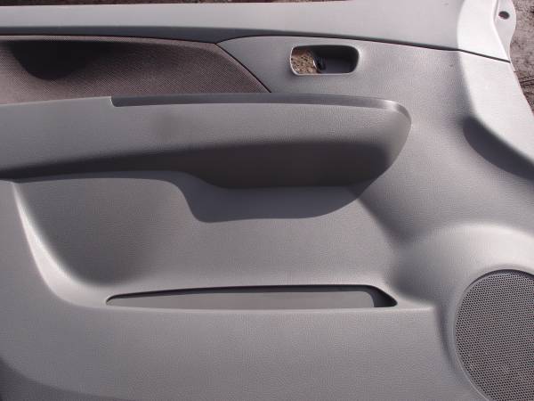 H21 ワゴンR MH23S 左フロントドア内張り C04 1223