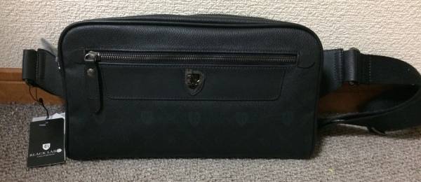 新品 ブラックレーベル クレストブリッジ BLACKLABEL CRESTBRIDGE レザー モノグラム ボディバッグ ブラック 定価42000円 三陽商会 黒