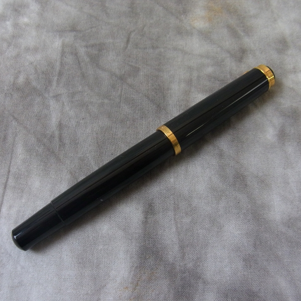 d*7様 PELIKAN ペリカン 18C-750 F 万年筆 PELIKAN/ペリカン スーベレーン 18C/750/M 黒金 万年筆