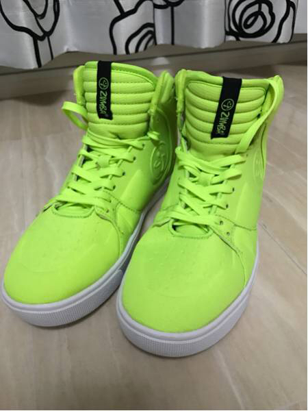 ズンバ シューズ イエロー 中古美品 、24㎝ US7 送料無料