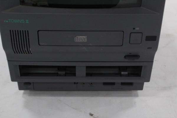●富士通 FM TOWNSII モデルUX20本体 FUJITSU ジャンク