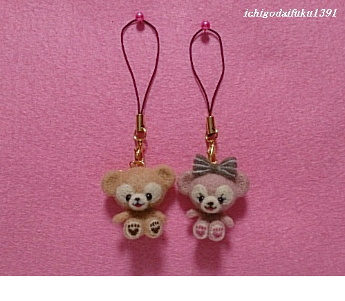 ハンドメイド*ダッフィー＆シェリーメイ風*ピアス*羊毛フェルト
