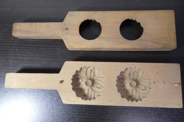 m31 菓子型 古い 木型 木彫 和菓子 菊の花