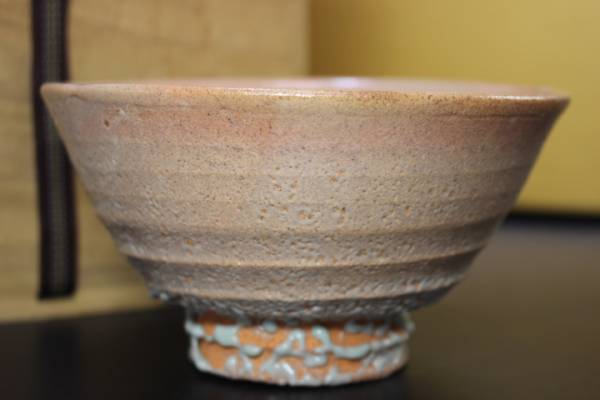 U 1076 東谷金正黙造 井戸茶碗 共箱 茶道具 高麗 売買されたオークション情報 Yahooの商品情報をアーカイブ公開 オークファン Aucfan Com