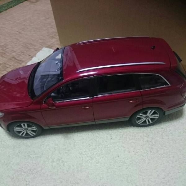 Audi Q7 1⁄18 Kyosho Car Model アウディ Diecast (Red) | 0 1:18 ミニカー
