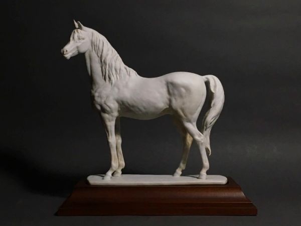 馬の置物 KAISER 白磁 馬のオブジェ カイザー 限定品 2684/4000 西ドイツ製 台座