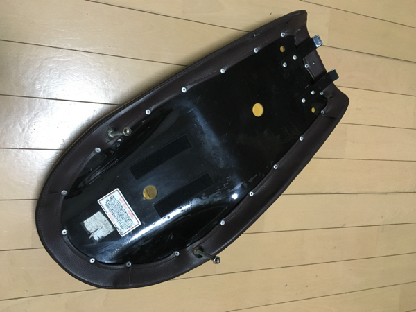 ナイトロヘッズ SR400 シート(社外品)｜売買されたオークション情報