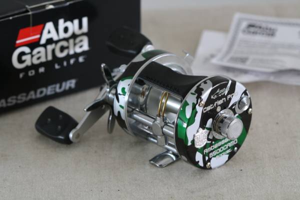 アブガルシア アンバサダー 6500 ロケット カモ CAMO 雷魚 ナマズ