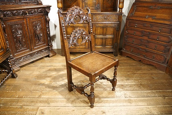 ドレッサー① 英国アンティーク家具1900年代 美しい彫刻 ビクトリアン ホールチェア