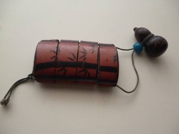 印籠 提物 骨董品 堆黒 人物山水図 箱付 漆芸 美術品