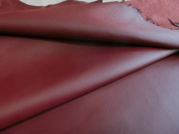 D15　ワイン　ボルドー系　牛革はぎれソフト　生活防水加工済　家庭用ミシンOK