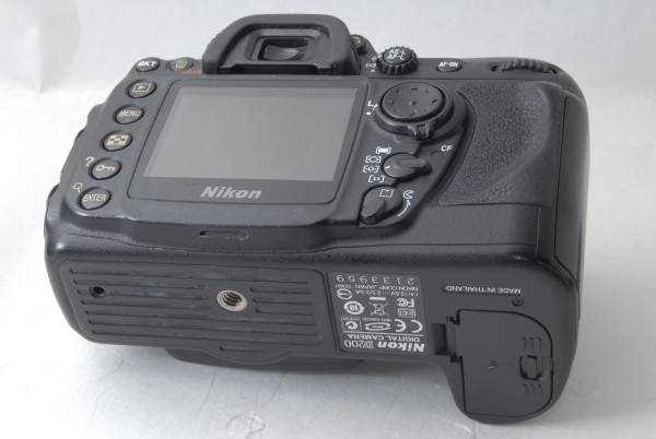 得価,100%新品 中古良品♪ Nikonニコン D200 ♪