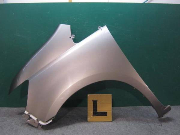 【即決】セレナ C25 左フロントフェンダー