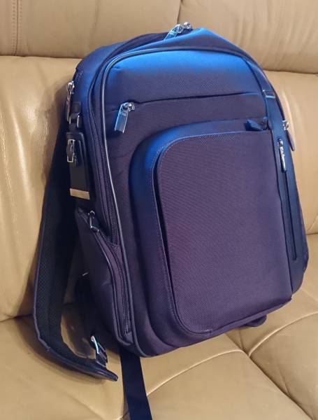 TUMI　ショルダーバッグ　色＝紺