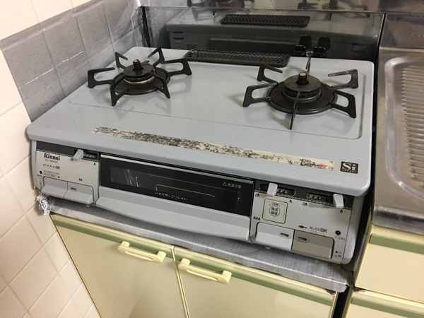 【ガスコンロ】リンナイ　KG-M6090 Rinnai KG-M6090 都市ガス 右強バーナー リンナイ KG－M6090－Rの通販