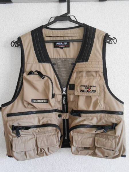 シマノ フィッシングベスト　中古美品　ベージュ　Ｌ　鮎、渓流