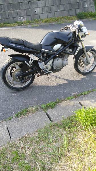名車　☆バンディット250☆　GJ74 書類あり　走行短い　スズキベストセラー　再生または部品取りに