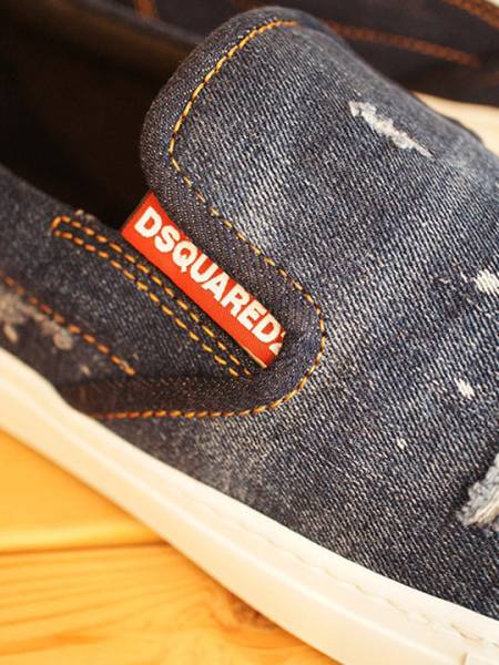 9.3万ディースクエアード DSQUARED2 夏のビーチに似合うダメージウォッシュ加工 デニム生地スリッポン スニーカー 靴 シューズ イタリア製